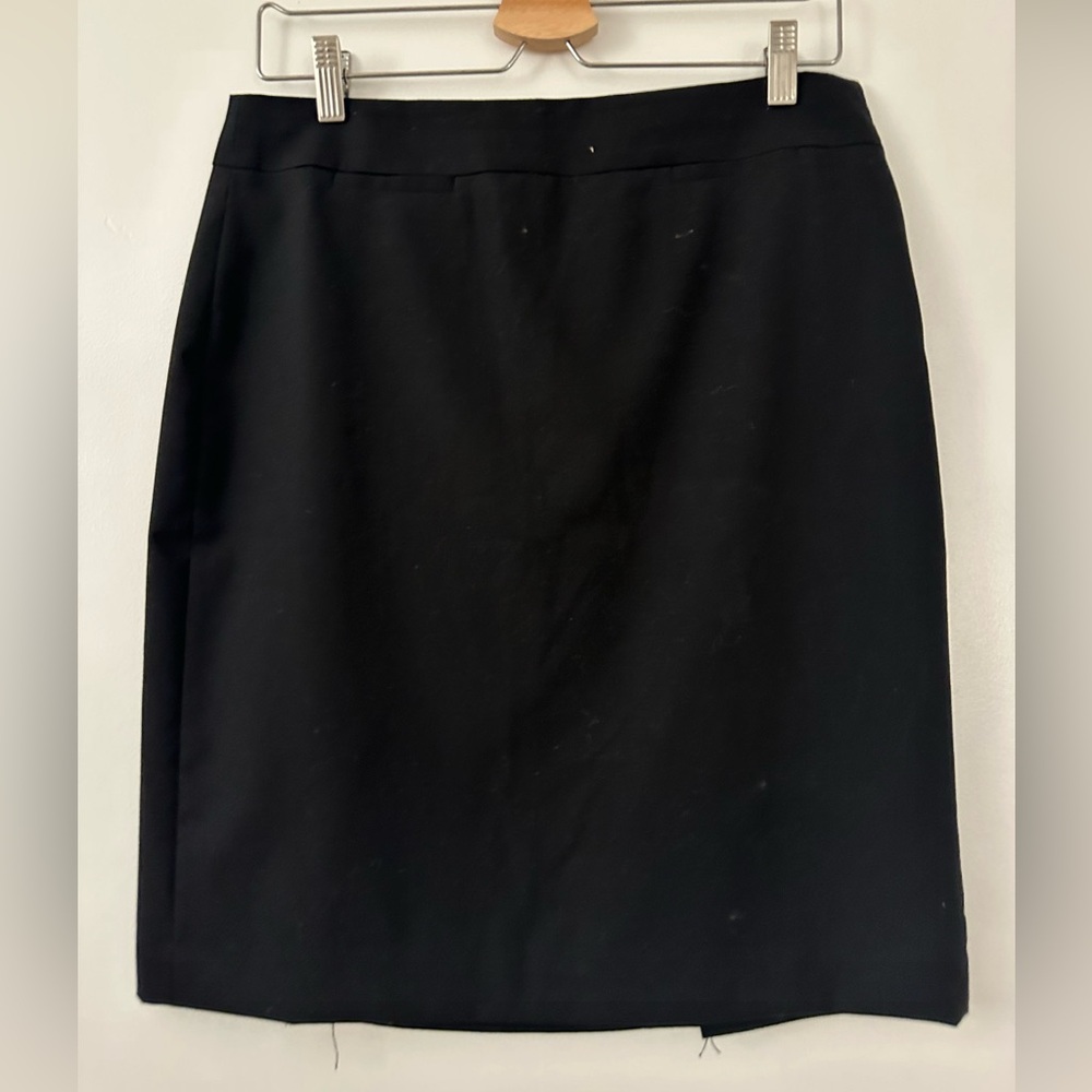 Like new Banana Republic black suit skirt